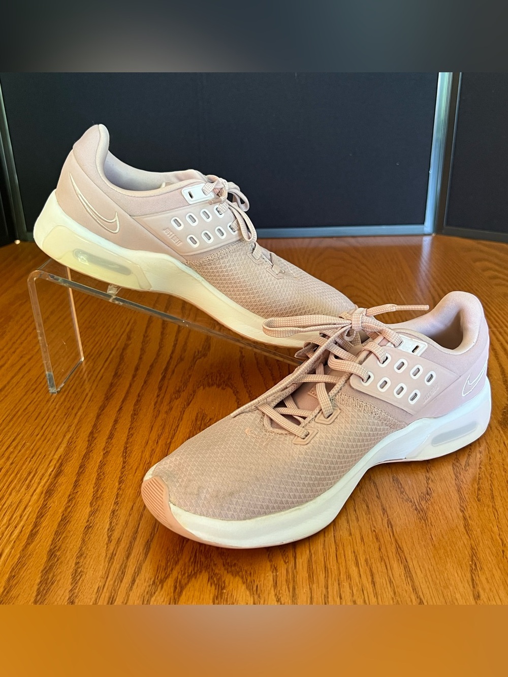 Nike Women’s Blush Pink Airmax Training Sneakers Size 7.5